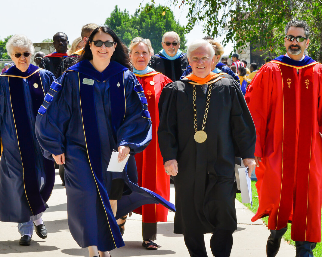 Graduation-walk